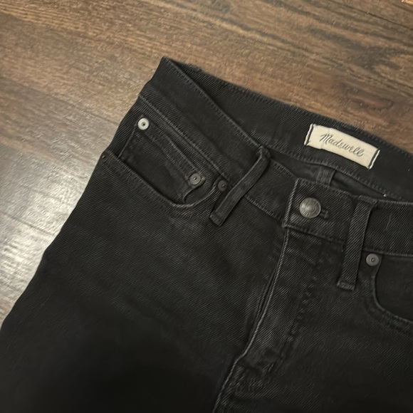 Madewell Cali Demi-Boot Jeans in Berkeley Black: Chewed-Hem Edition - Picture 7 of 10